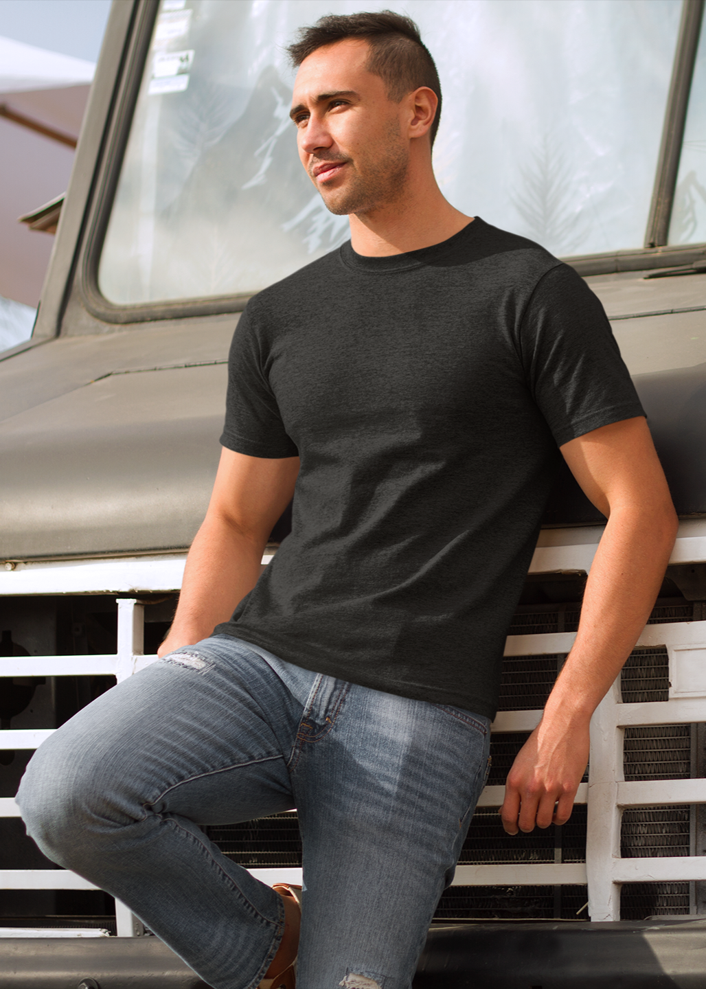 Round Neck Half Sleeve Plain T-Shirt - Black - Men